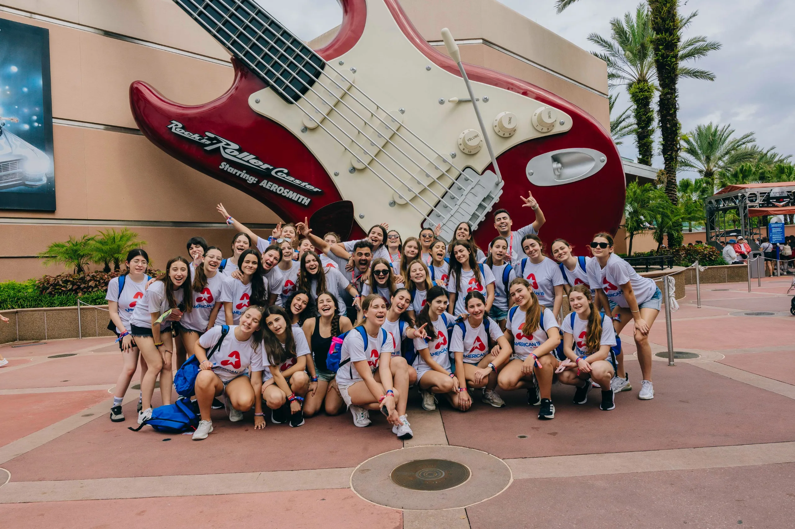 Grupo disfrutando su viaje de 15