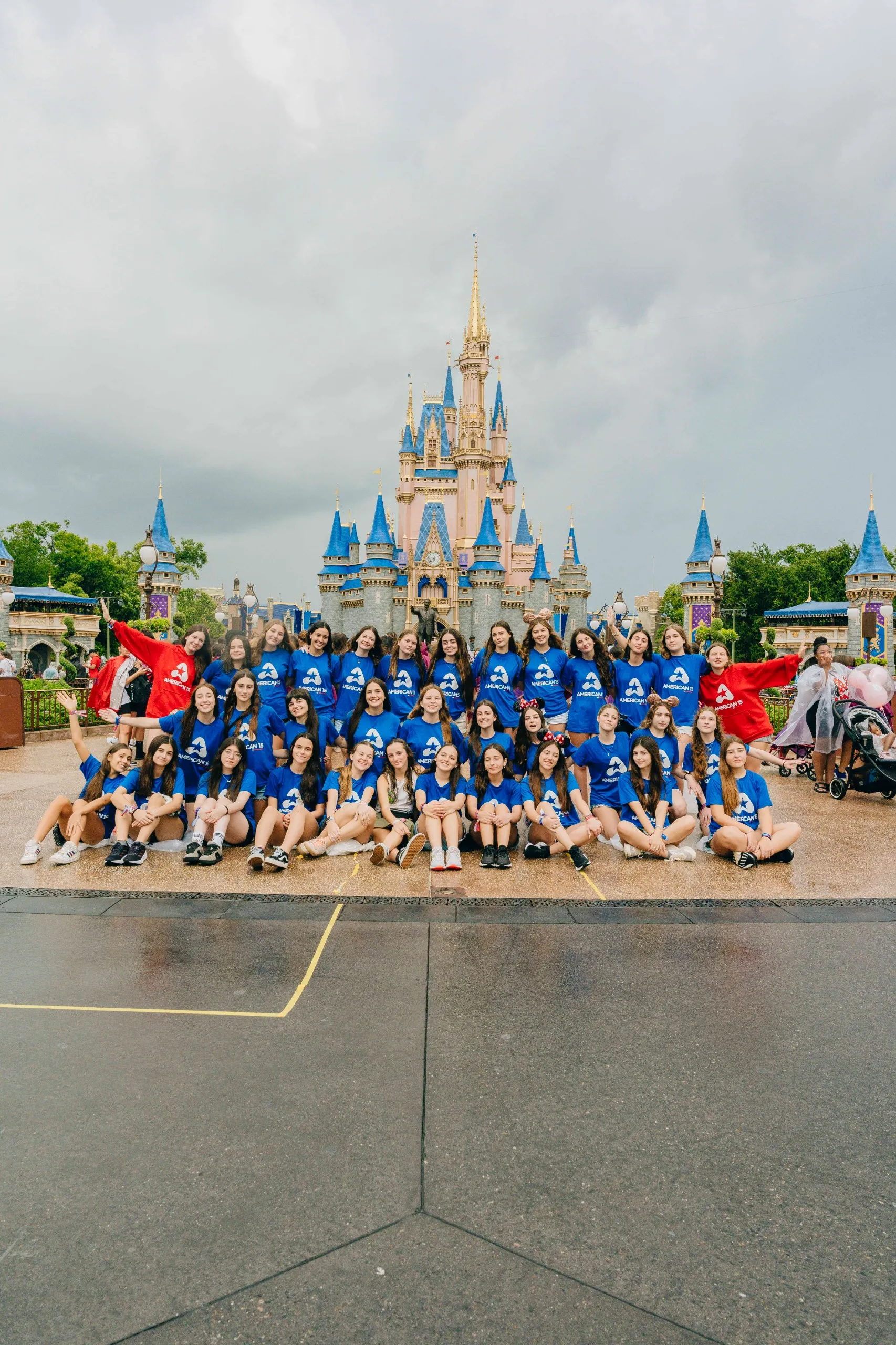 Grupo disfrutando su viaje de 15
